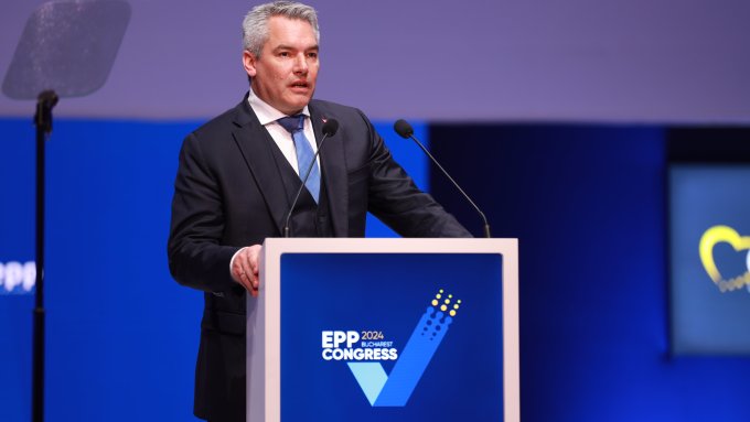 Der Schähhammer schlägt wieder zu: Jetzt will ÖVP beim Familiennachzug nachschärfen